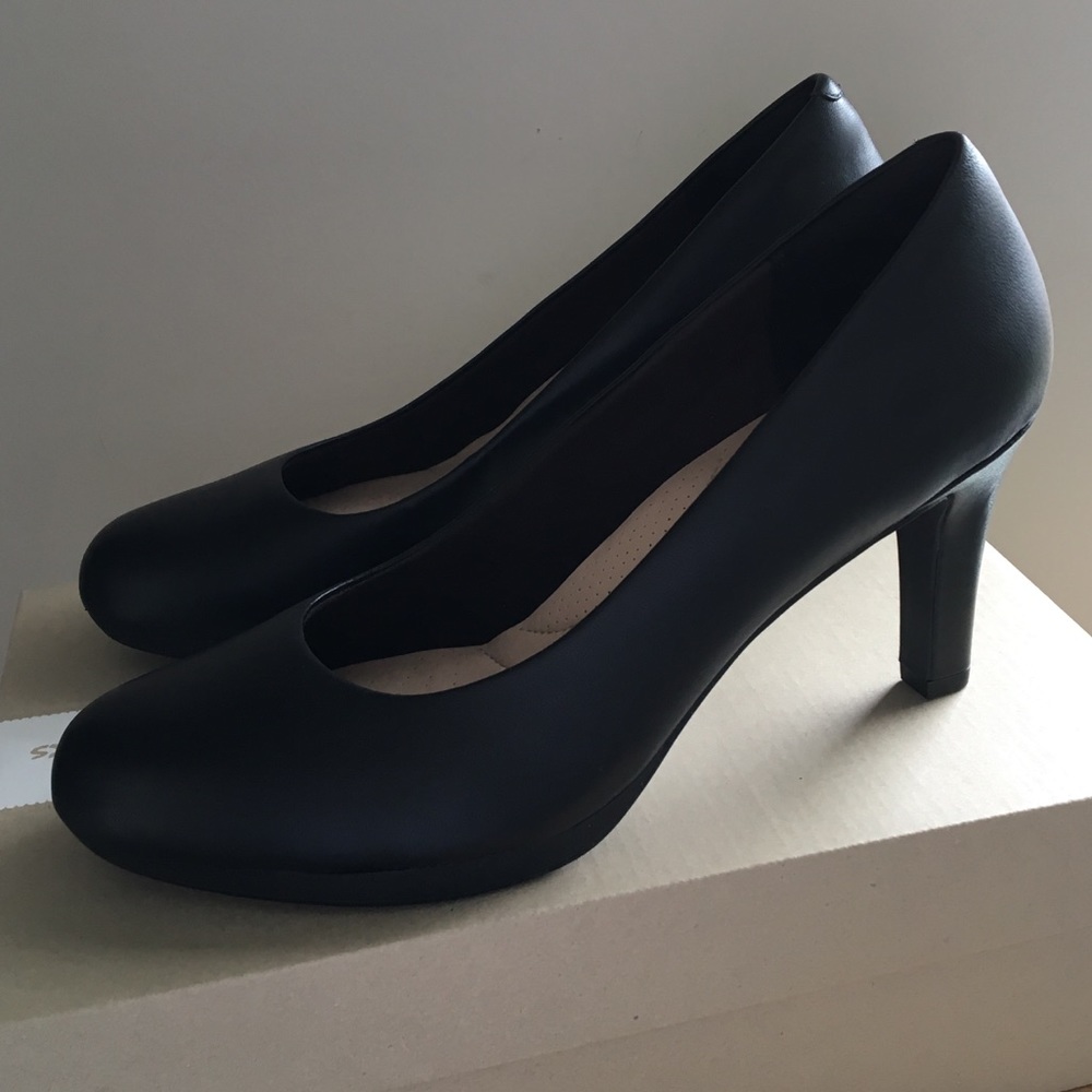 NWT Clarks Leather Pump Heels - Picture 7 of 8